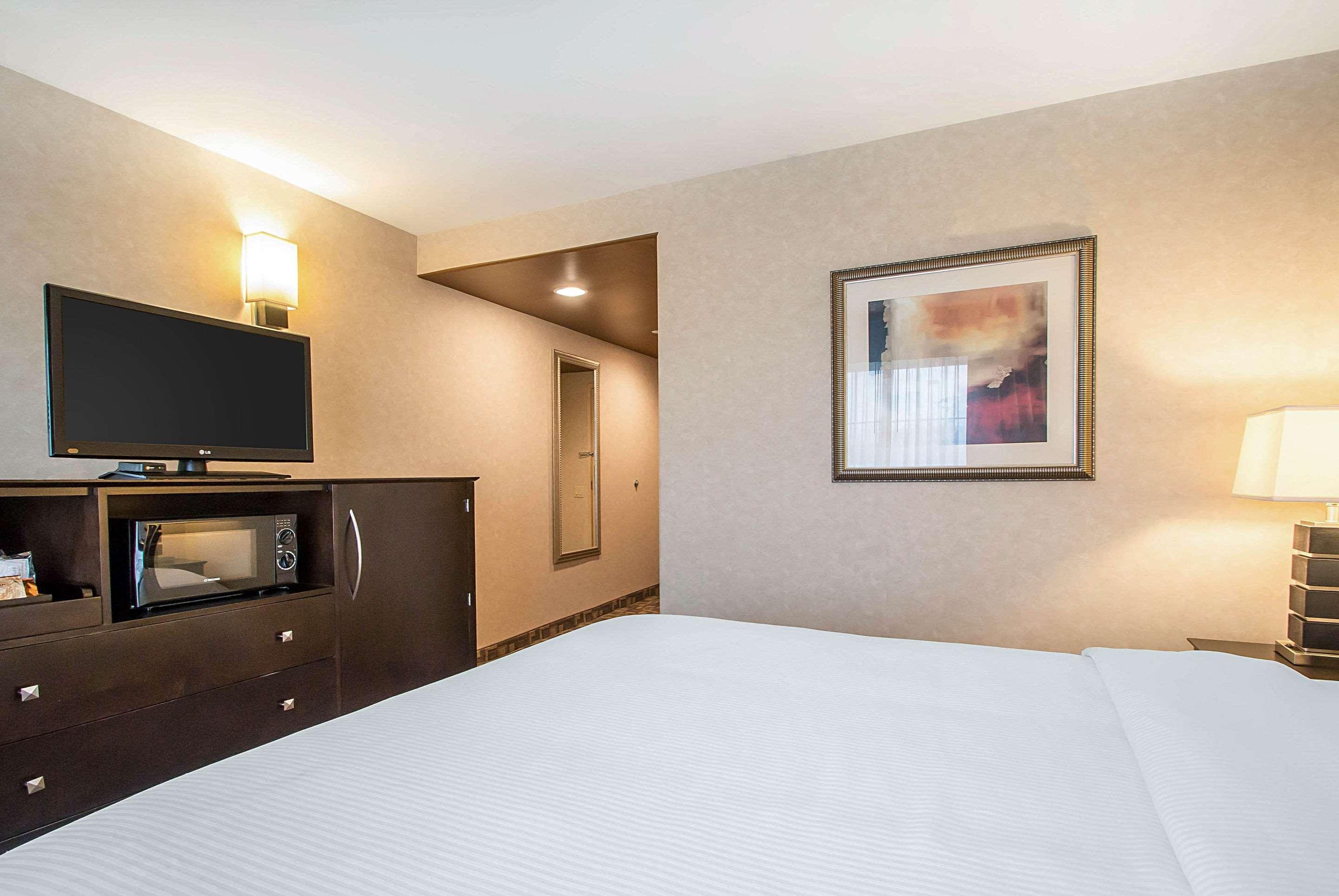 Clarion Inn Elmhurst - Oak Brook Near I-88, I-290, I-294 Exterior foto