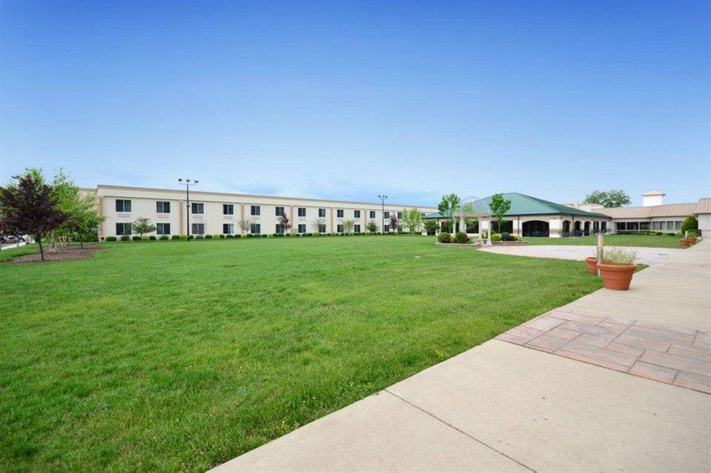 Clarion Inn Elmhurst - Oak Brook Near I-88, I-290, I-294 Exterior foto